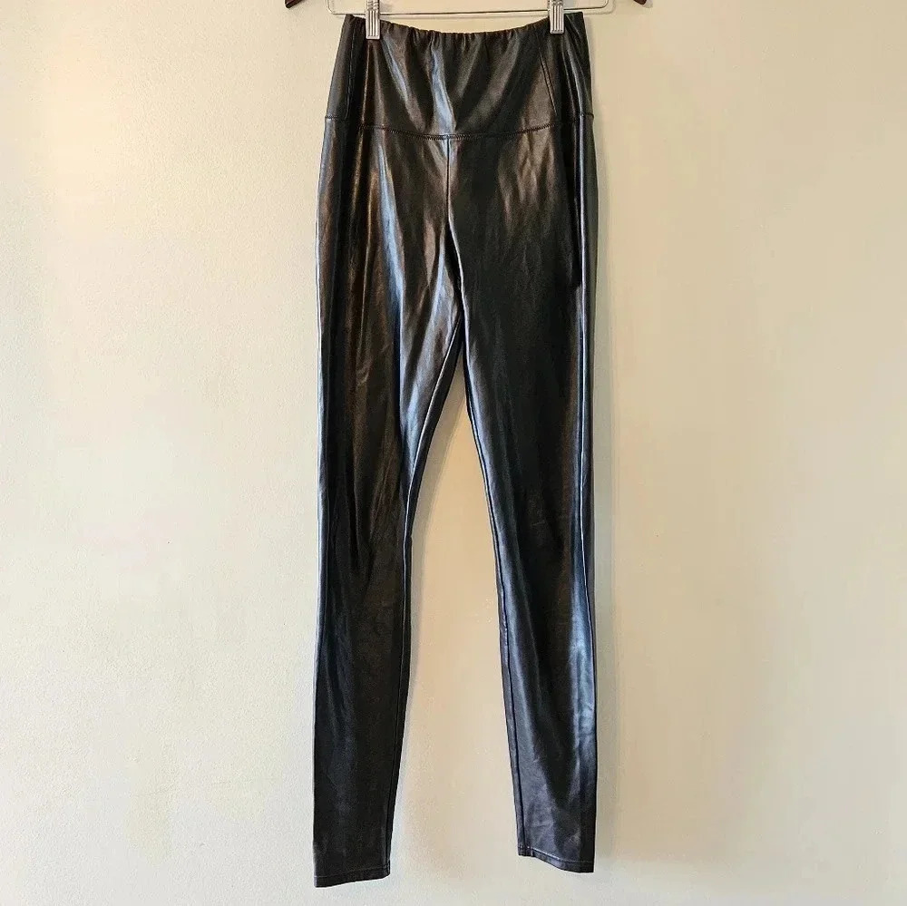 Aritzia Wilfred Free Daria High Waisted  Moto Vegan Leather Biker Pants Black M. - Picture 7 of 12
